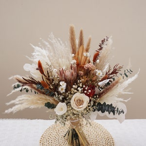 BOHO brudbukett~eukalyptus~bränd orange~rost~terrakotta~palmblad~neutral~ros Pampasgräsbrud