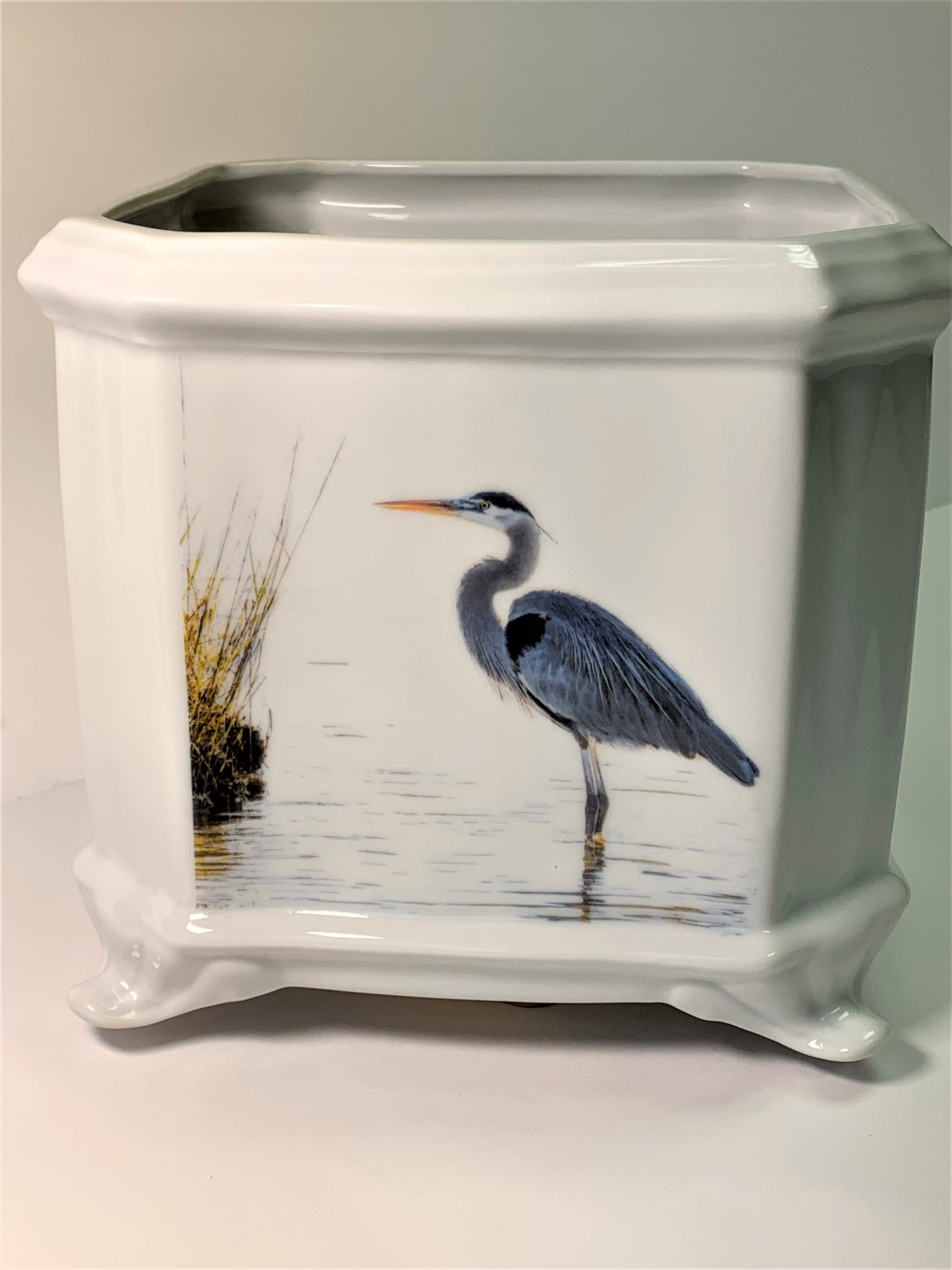 Récipient En Poterie Fait Main - Héron Sur Couvercle - Vase En Argile Signé