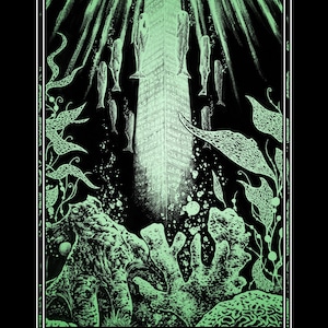 Op de afbeelding: Een tarotkaartillustratie in groen en zwart. De kaart toont een hoge structuur met het nummer 16 bovenaan. De tekst "THE TOWER" staat onderaan. De afbeelding heeft een onderwaterthema met waterplanten en vissen.