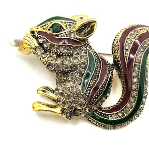 Rhinestone Squirrel Brooch: Enameled Alloy Pin