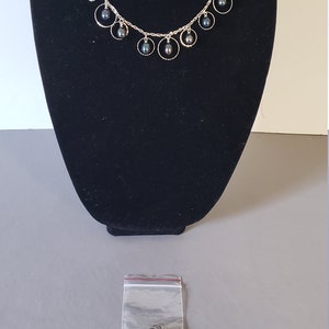 Pretty Fashion Necklace with Gray Beads & Earrings