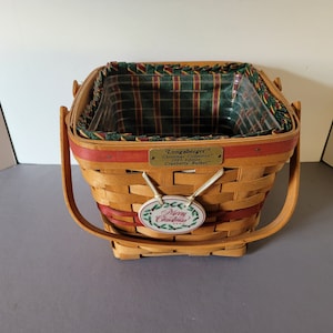 1995 Longaberger Christmas Collection Cranberry Basket
