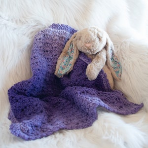 Ombre yarn crochet baby blanket pattern, security blanket crochet pattern, pdf pattern quick baby shower gift