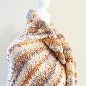easy crochet pattern wrap gift for her, crochet pdf pattern for a modern and unique gift for mom image 8
