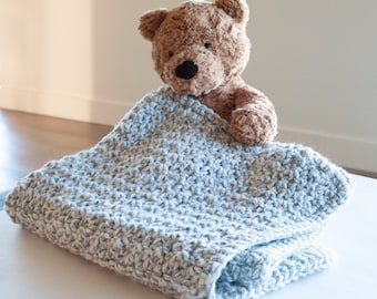 Quick crochet baby blanket pattern for chunky yarn, easy modern security blanket pattern for baby boy or baby girl, pdf pattern