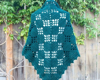 crochet triangle shawl pattern gift for her, pdf pattern instant download for crochet shawl