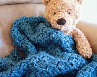 quick and beautiful crochet baby afghan pattern, easy modern crochet baby blanket pattern for baby boy or baby girl, pdf pattern