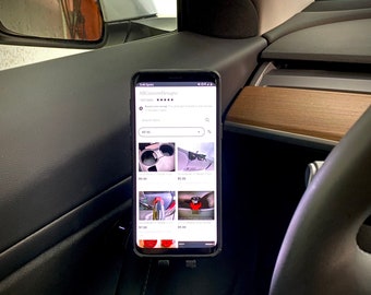 MagSafe Phone Mount Tesla Model 3 and Model Y