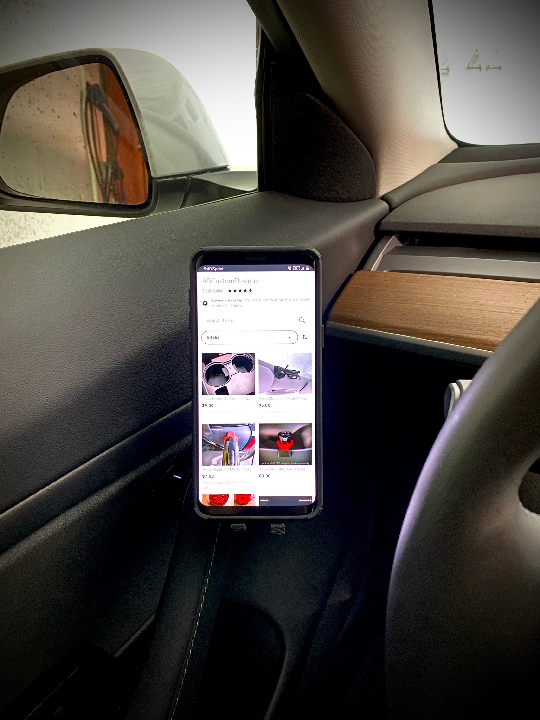 Apple Magsafe Handyhalterung für Tesla Model Y (Linkslenker)