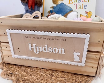 Placa de Pascua personalizada con nombre - Borde festoneado