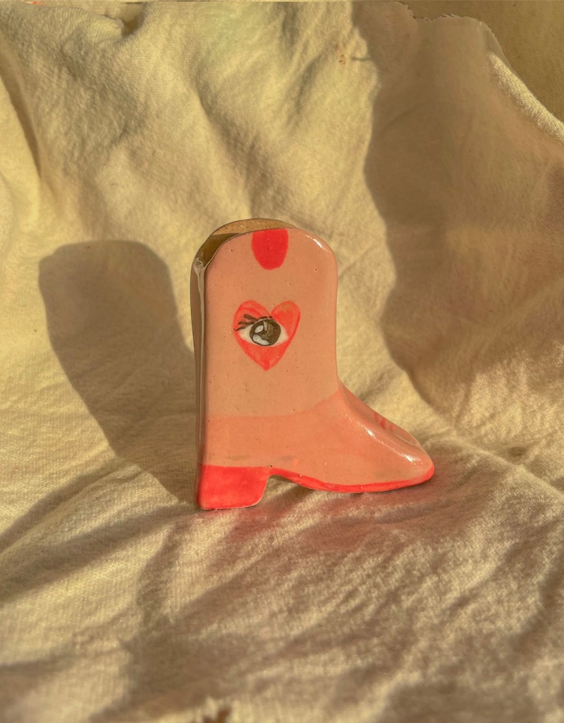 Aazon.co: Cowboy Boot Atch Holder With Striker - Coastal Hoe