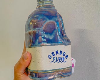 Milchkarton Vase, Gender Fluid, handgemacht, originelles Küchengeschirr, individuell, handbemalte Keramik, Queer LGBTQIA +, nicht-binär