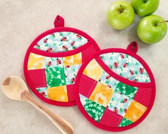 Quilted Potholder Pattern: Round Pocket Hot Pad (PDF Download)