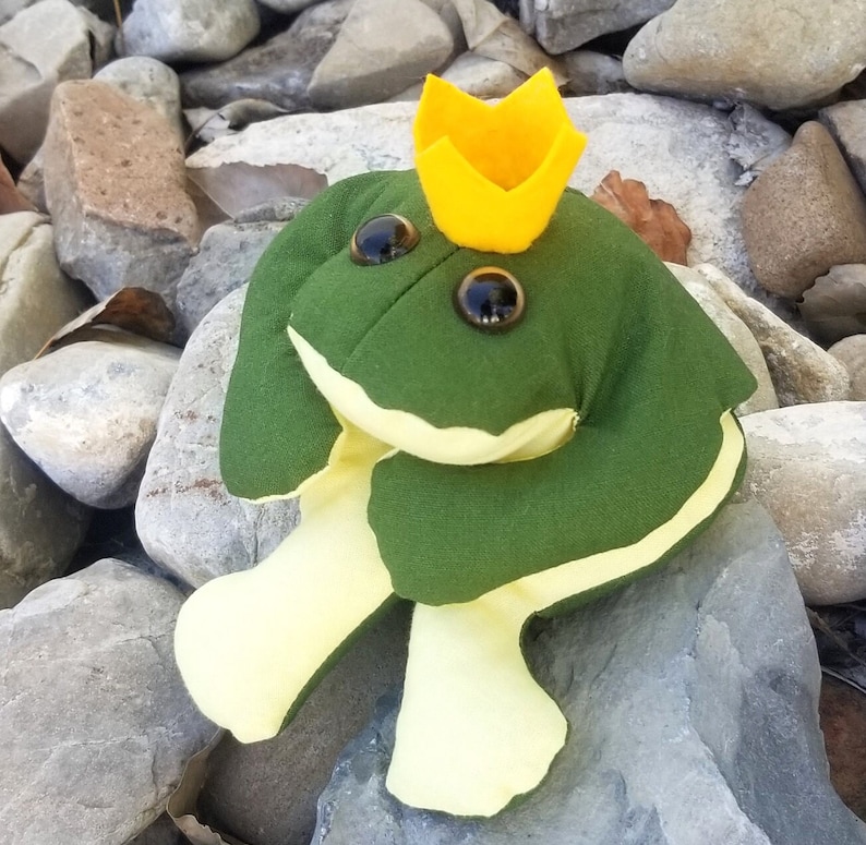 PDF Bean Bag Frog Pattern 3 Sizes of Frog Patterns to Make Frog Family