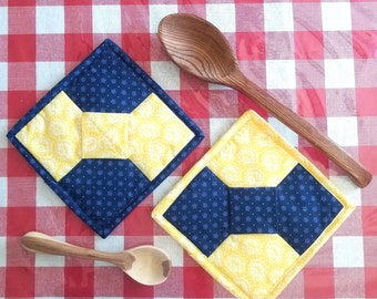 3D Bowtie Potholder Pattern - Easy Pot Holder Tutorial To Make Any Size - Simple Hot Pad- PDF Download Pattern With Photos and Bonus Pattern