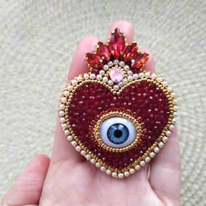 Beaded Sacred Heart Eyeball Brooch: Handmade Evil Eye Protection Pin for Statement Sparkle