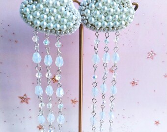 Wolkoorbellen met kralen: regendruppelkristallen, kawaii-hangsieraden