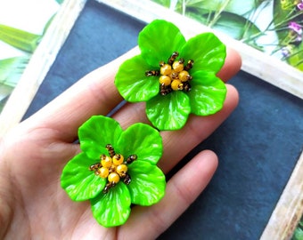 Beaded green flower stud earrings, Large flower stud earrings