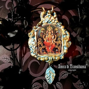 Talismano indù del Signore Shiva, amuleto indù del Dio elefante, magia indiana del Bhagavad Gita, dea leone Kali nel fiore di loto