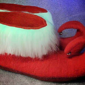 Grinch- oder Weihnachtsmannschuhe