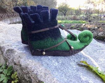 Felted slippers for men. Woolen shoes made by an old elf. Elven slippers. Сostume Halloween. Christmas suit. St Patrick's Day