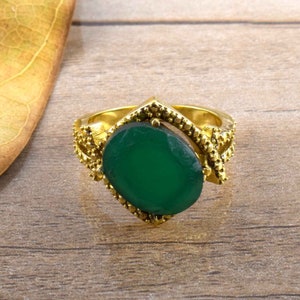 Groene onyx ring, handgemaakte ring, messing ring, cadeau voor vrouwen, jubileumring, sieraden voor vrouwen, sierlijke ring, messing gouden ring