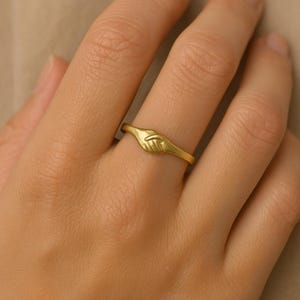 Gold Fede Ring, Gold Vintage Fede Gimmel Ring, Holding Hands Ring, Claddagh Ring, Gold Gimmel Ring, Fede Ring, Hidden Heart Ring, Brass Ring