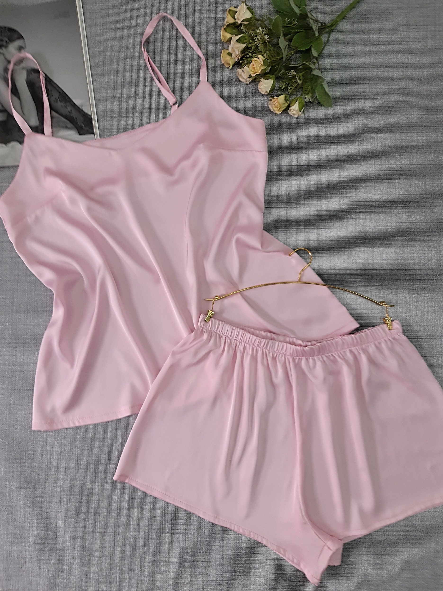 Silk Pajamas for Women Stretch Comfy Sexy Nightie Full Slips Sleep Dress  Sleepwear Comfy Wearproof Satin Nightgown, Pink, Medium : :  Clothing, Shoes & Accessories