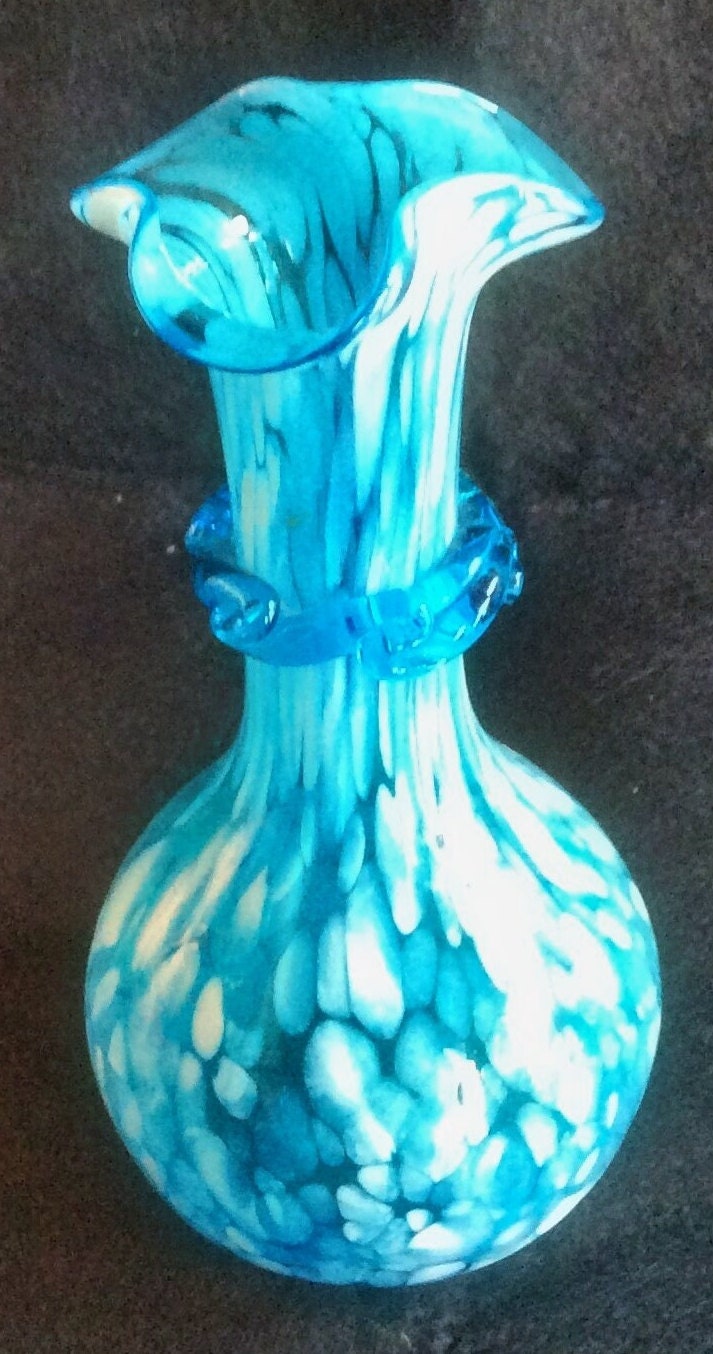手吹きブルースプラッターアートガラス花瓶：フリルトップのセンター