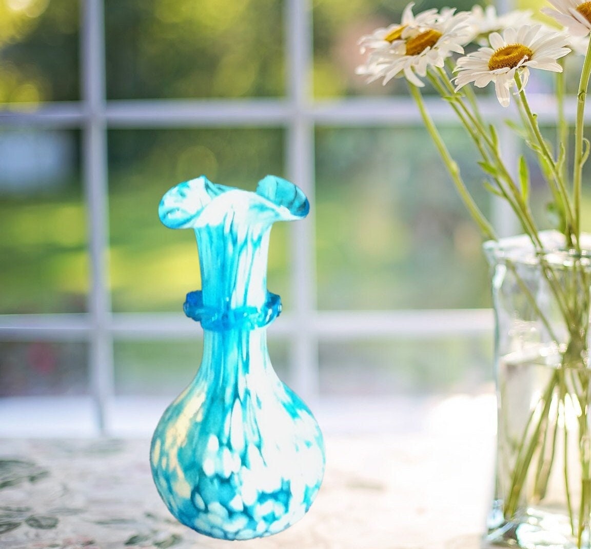 手吹きブルースプラッターアートガラス花瓶：フリルトップのセンター