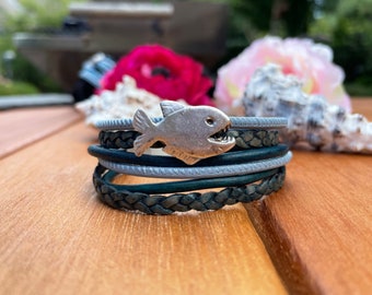 2 Fach gewickeltes Lederarmband in blau Töne, maritim mit Piranha Schieber Rindslederarmband, Lederarmband