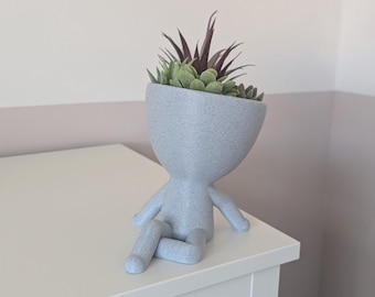 3Dプリントの小さな人型プランター - チルポーズ多肉植物ポット