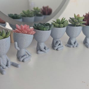 Menschen Blumentopf – Sitzende Figur – Sukkulenten Pflanzer – Niedlicher Blumentopf – Kleine Leute – Meditieren – Yoga – Beine Pflanzentopf – Wohnkultur