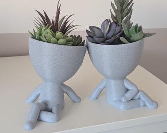 3Dプリントの小さな人型プランター - チルポーズ、多肉植物ポット