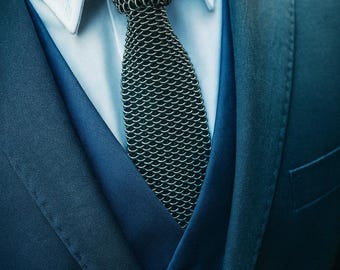 Corbata de malla de escamas de dragón, hecha a mano en acero y aluminio