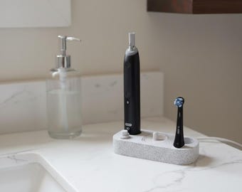 Oral-B iO 2 / 3 / 4 / 5 / 6 Holder for 2 Toothbrushes – Charging Station Organizer | Brush Head Holder | 3D Printed Bathroom Accessory