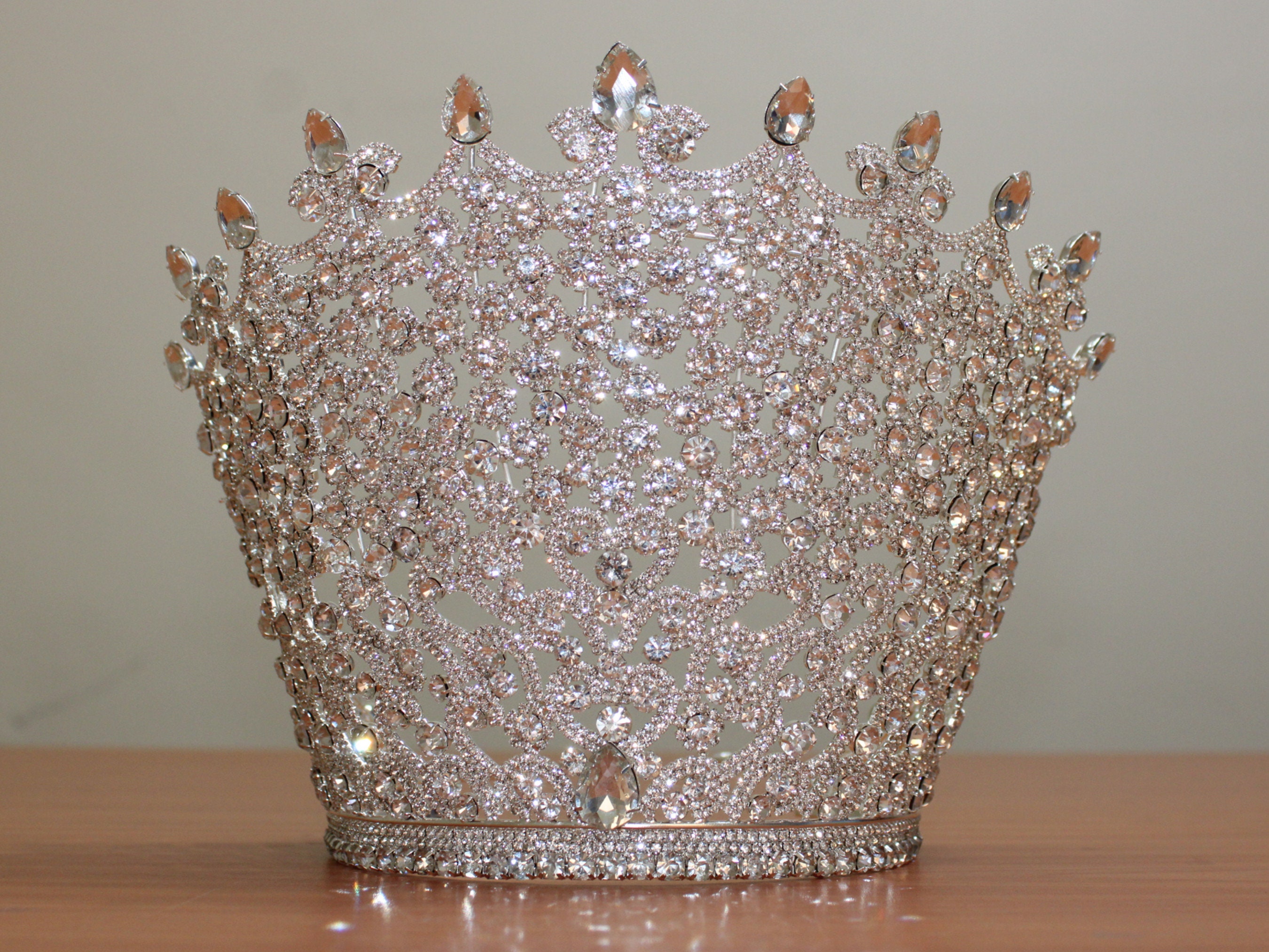 Royal Crown 18 cm, 7'' Inches Hair Accessories Tiaras, Crown for Bride, Silver High Tall Crowns, Royal Tiaras, Crowns Bridal Headpieces, image size:2700x2025