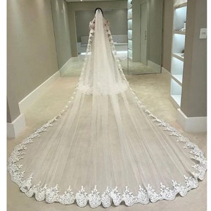 Lace Veil Long Royal, lace wedding veil, white lace veil, ivory cathedral lace veil, 7 meter veil, chapel lace veil, veil lace edge
