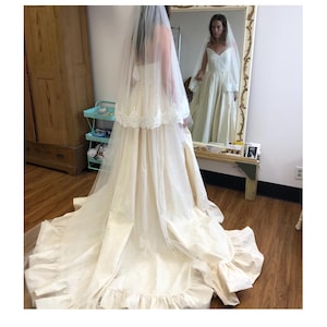 bridal Veil 2 layers, Blusher lace Veil, White veil 2 tiers Lace trim, ivory Veil Lace Edge, royal lace Veil, church Veil lace Trim