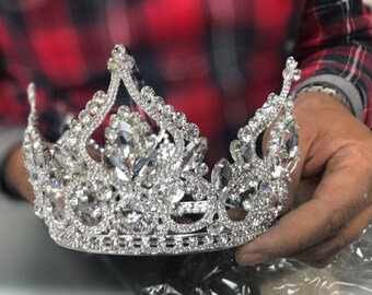 Crown Keychain  Royal Tiara  Beauty Pageant Winner  Princess 