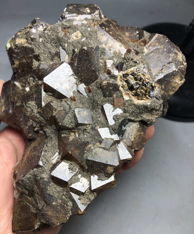 1880g New Find Raw Natural Rare Garnet Crystal Specimens Y157 - Etsy