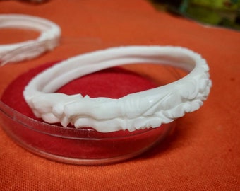 Original White Conch Shell Bangle 