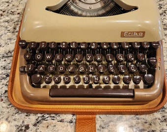 Erika model 10 typewriter - 1950's