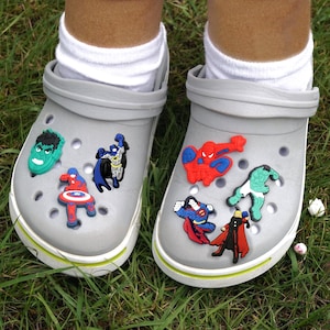 Hero Shoes Pins Heros Shoe Buckles Pendant Hero Charms Jewelry for Santa Claus Advent Calendar Christmas