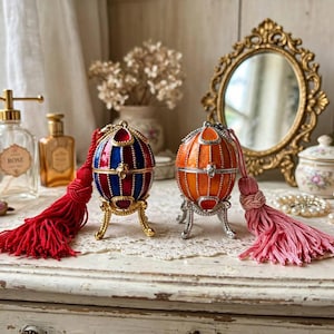 ESTEE LAUDER 練り香水　Collector’s egg Estee Lauder Egg - Etsy