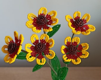 Helenium de perles.  Fleur de jardin perlée. Fleur d’été. Cadeau d’anniversaire.   Décoration intérieure. Français perles helenium.branches perlées