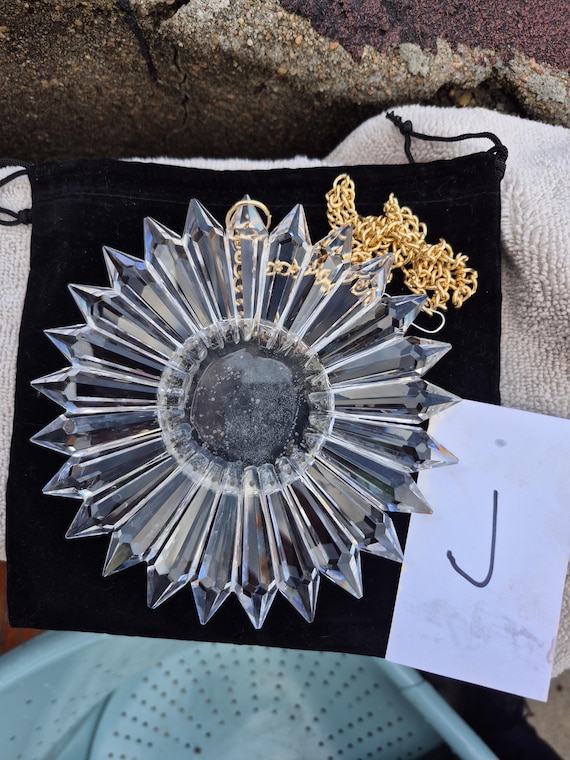 J Crystal Daisy Rainbow Maker Suncatcher