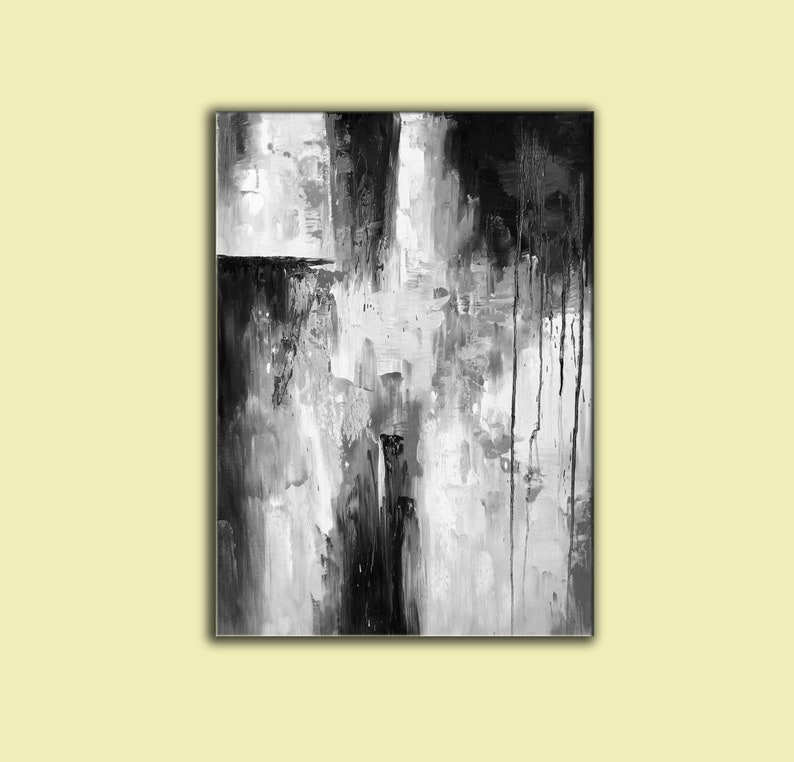 Puede incluir: Pintura abstracta con pinceladas en blanco y negro. La pintura tiene un aspecto y una textura texturizados.
