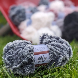 Fur Yarn Ultra Soft Four Pack | 90 m Yarn 200g | Fluffy Yarn | 100% Polyester | Faux Fur Yarn | Soft Yarn for Knitting