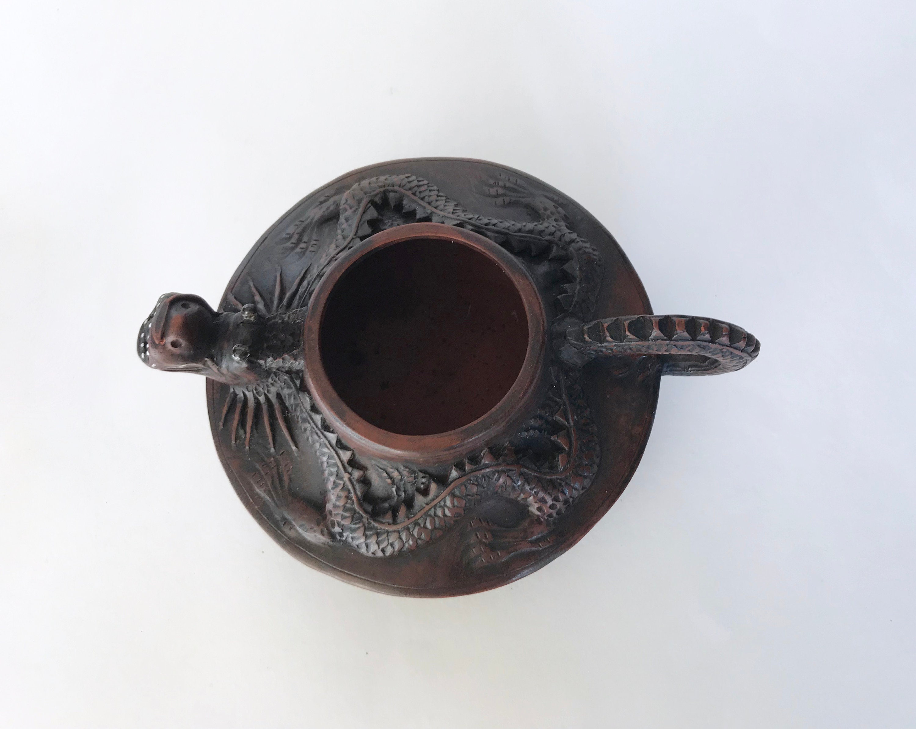 Vintage Yixing Zisha Clay Teapot: Handcrafted Dragon Design 19th